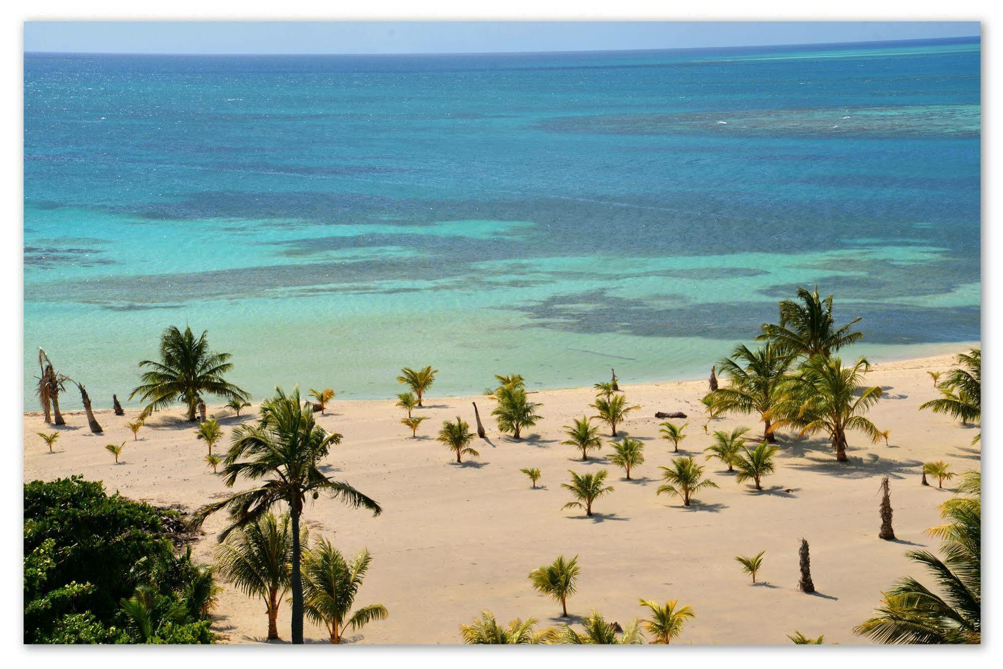 Isla Marisol Resort Exterior photo